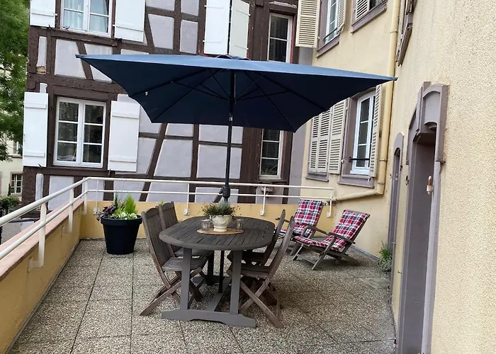 Апартаменты Centre Renovated 4 People - Terrace *